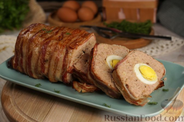 Печеня римска (рулет из фарша, с яйцами)